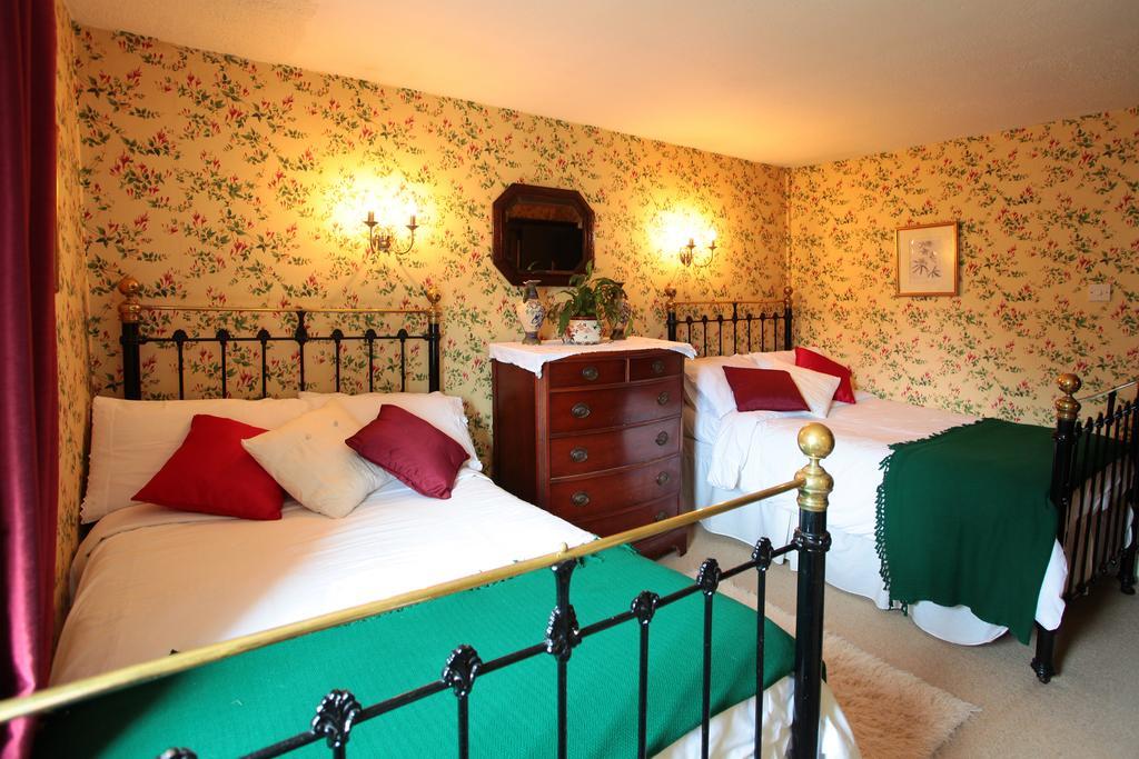 Danny Minnies Country House Annagry Room photo